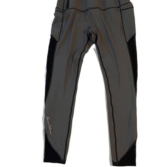 Dene Adams Concealed Carry Leggings Medium - Picture 2 of 4